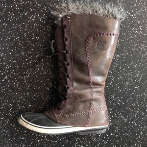 Sore leather winter boots